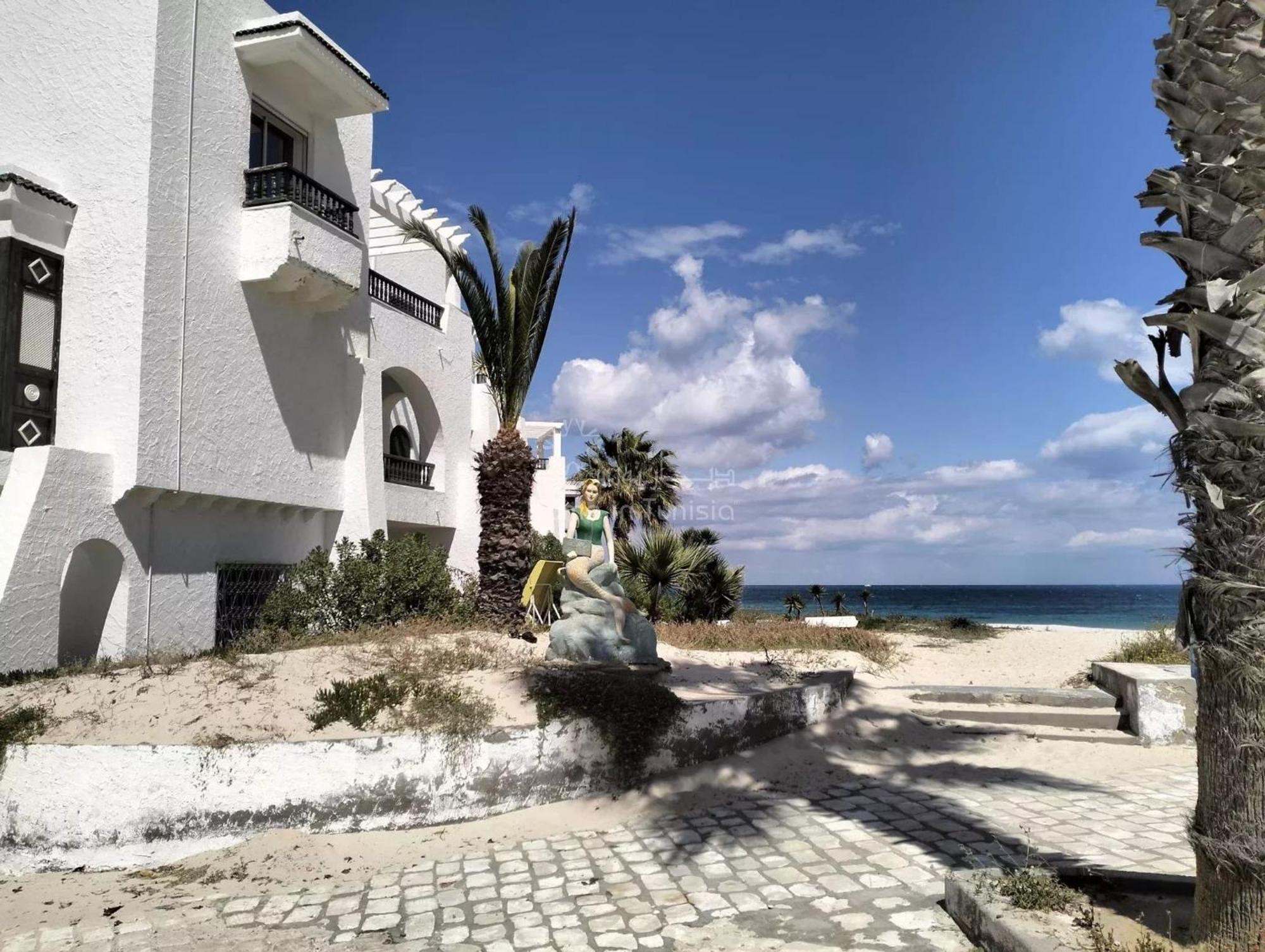 A Charming S1 In Port Kantaoui With Port View